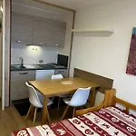 Aparthotel Petit Tibet 3*