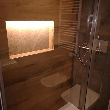 Hotel apartamentowy Petit Tibet