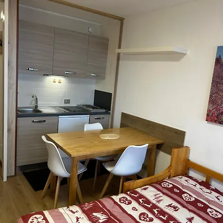 Hotel apartamentowy Petit Tibet 2*