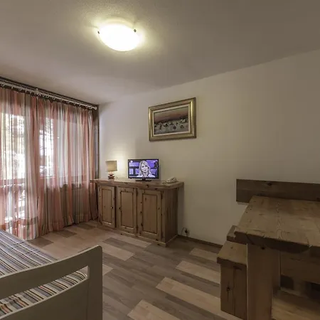 Hotel apartamentowy Petit Tibet 2*