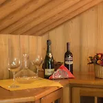 Petit Tibet Aparthotel 3*