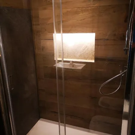 Petit Tibet Aparthotel