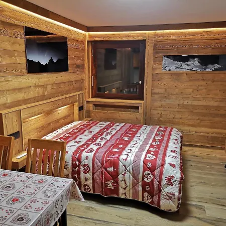 Petit Tibet Aparthotel