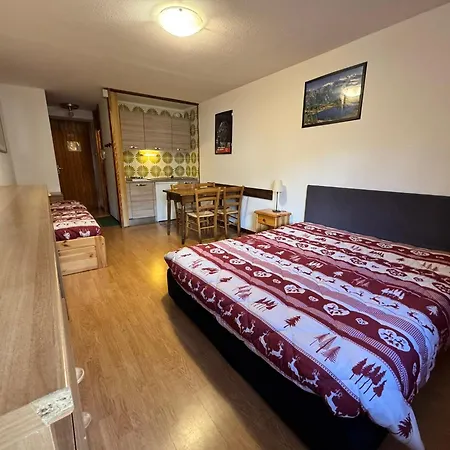 Petit Tibet Aparthotel