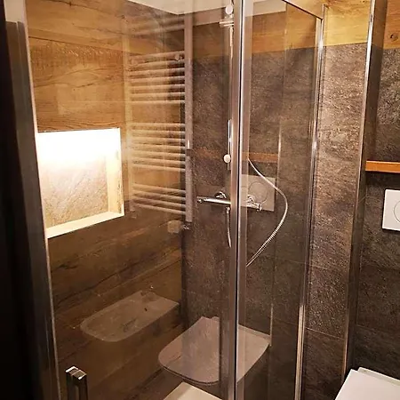 Lägenhetshotell Petit Tibet 3*