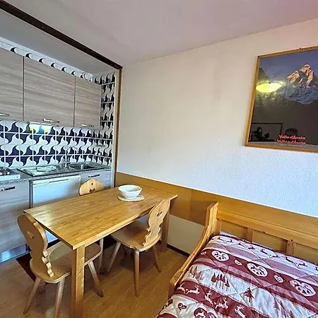 Petit Tibet מלון דירות 3*