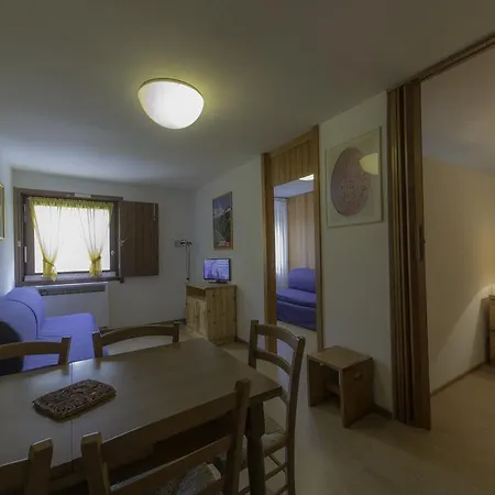 Aparthotel Petit Tibet 3*