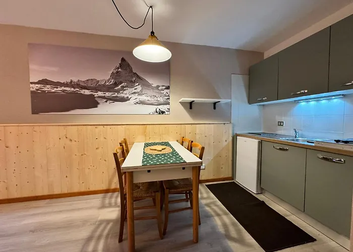 Aparthotel Petit Tibet 3*