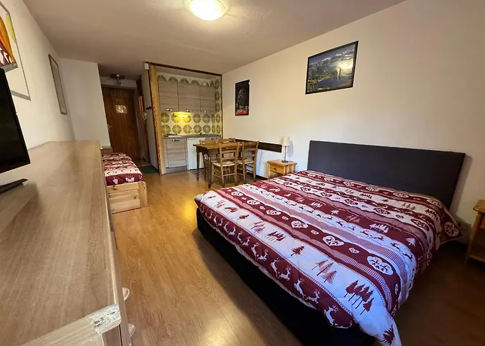 Petit Tibet Aparthotel