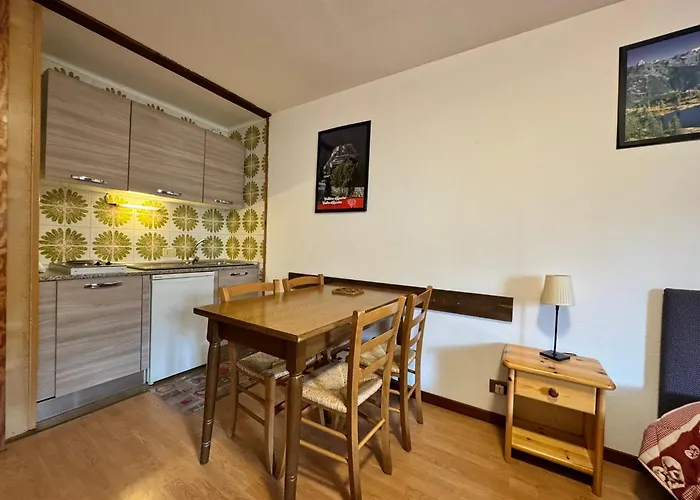 Ξενοδοχείο με διαμερίσματα Petit Tibet 3*